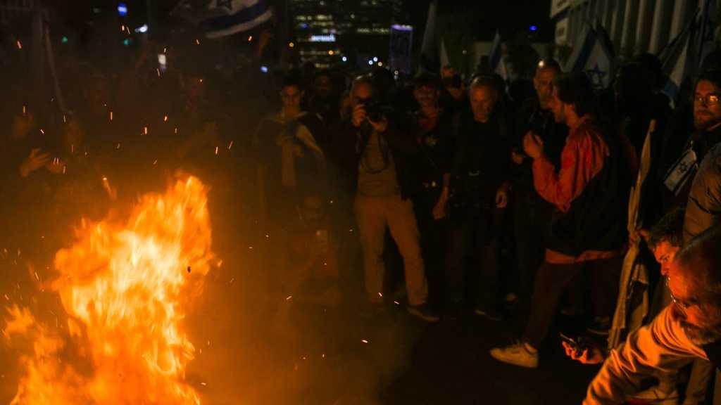 “Israel’s” Chaos: Thousands Pour Streets, Block Roads after Tel Aviv Police Chief Steps down
