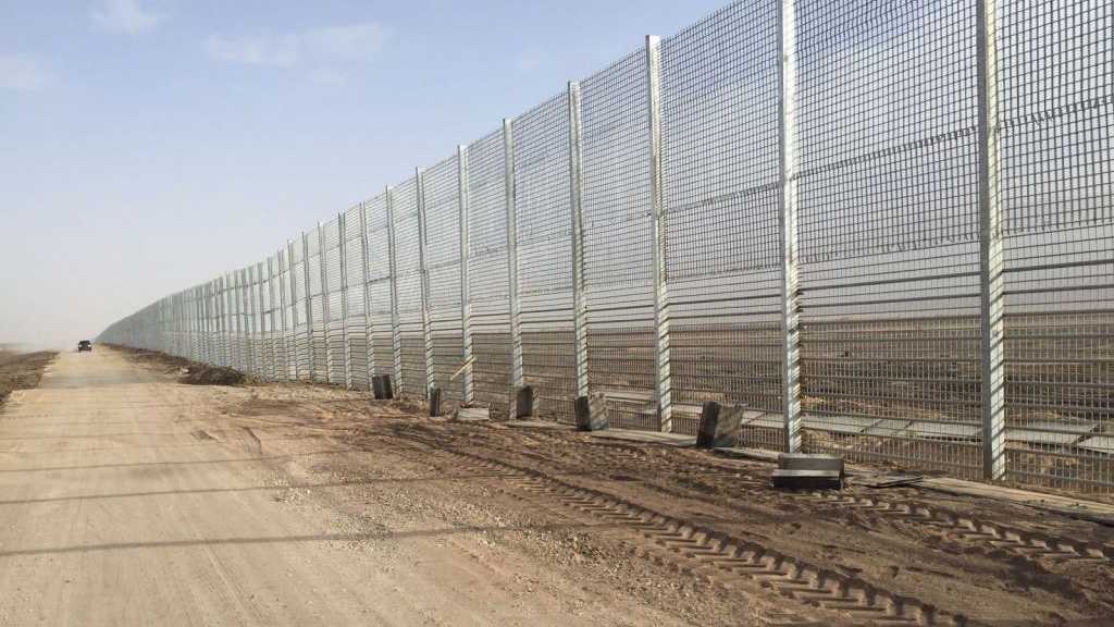 “Israel” to Build New Security Barrier along Jordan border