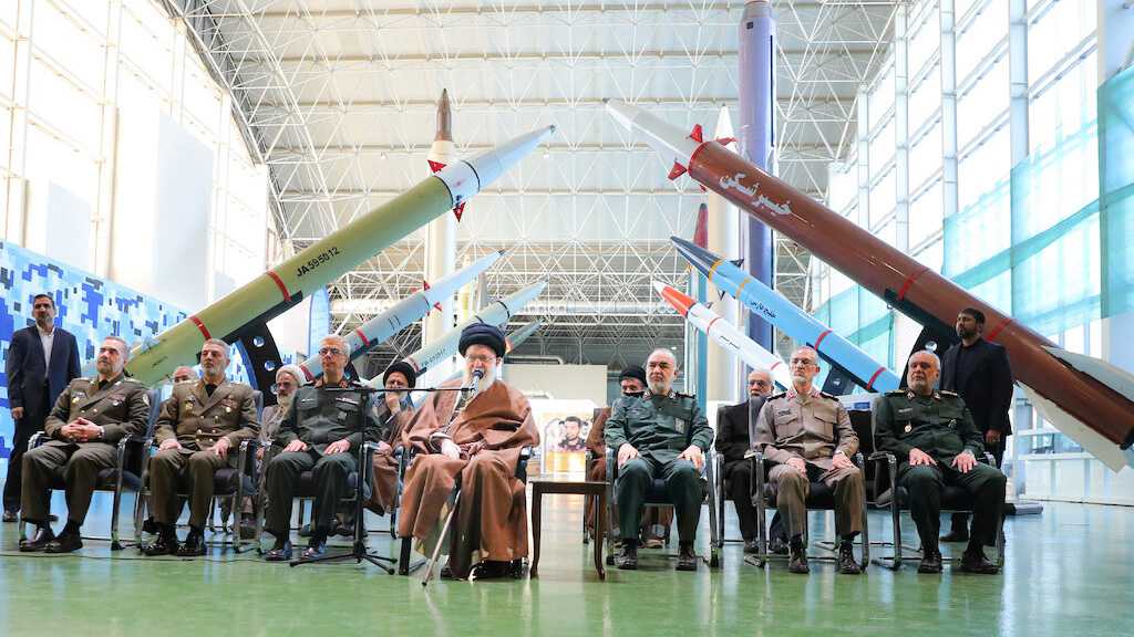 Imam Khamenei: Muslim Countries Must Cut Political Ties With ‘Israel’