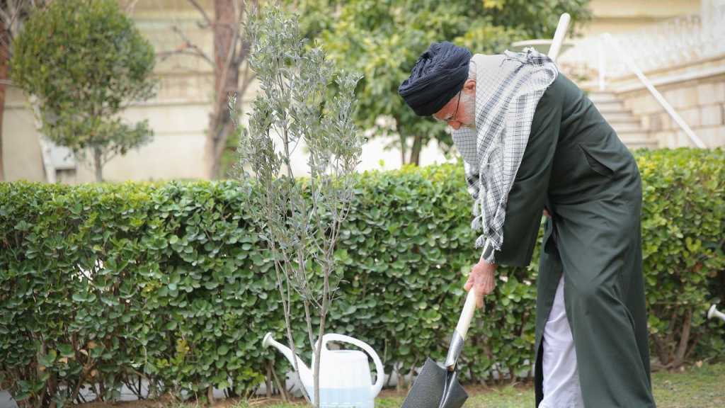 Imam Khamenei Hails Iranians Turnout in Elections