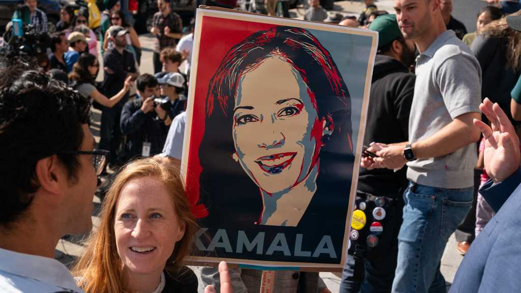 Watchdog Report: Harris Lost 92% of her Staff in Three Years