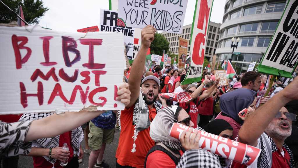Netanyahu Attacks Iran from the Congress, Received by Protesters Calling for His Arrest 