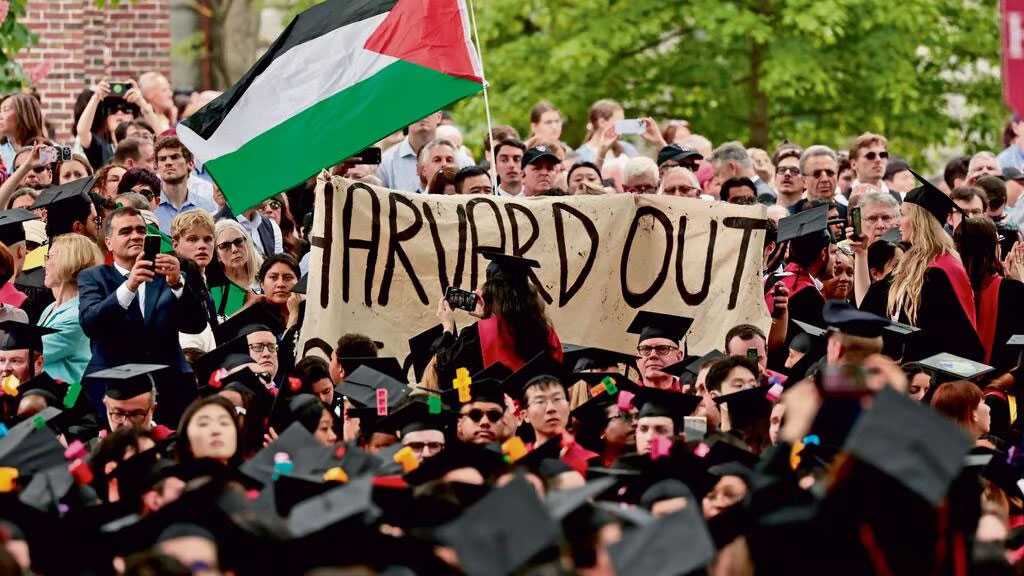 Trump Threatens Harvard with $1B Cut Over Pro-Palestine Stance
