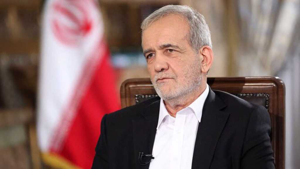 Iran President, Foreign Minister Offer Condolences over Death of Pope Francis