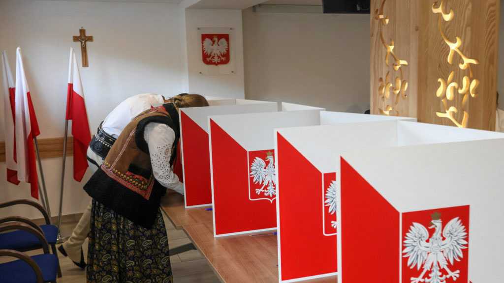 Poland’s Presidential Race Heads to Runoff Amid Right-Wing Surge