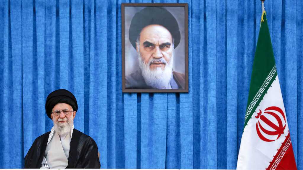Imam Khamenei: Iran Will Never Yield to US Pressure, Nuclear Rights Are Non-Negotiable
