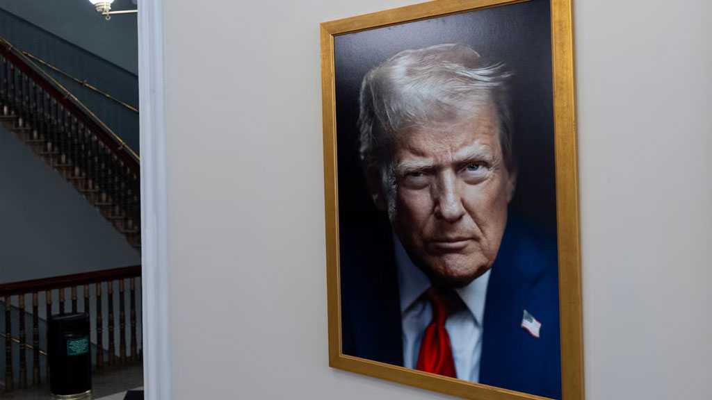 White House Unveils Dramatic Trump Portrait — with a Bizarre Austin Powers Twist