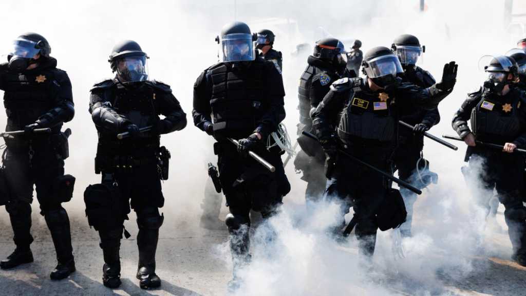 Los Angeles Chaos: Arrests Continue, Pentagon to Deploy Marines