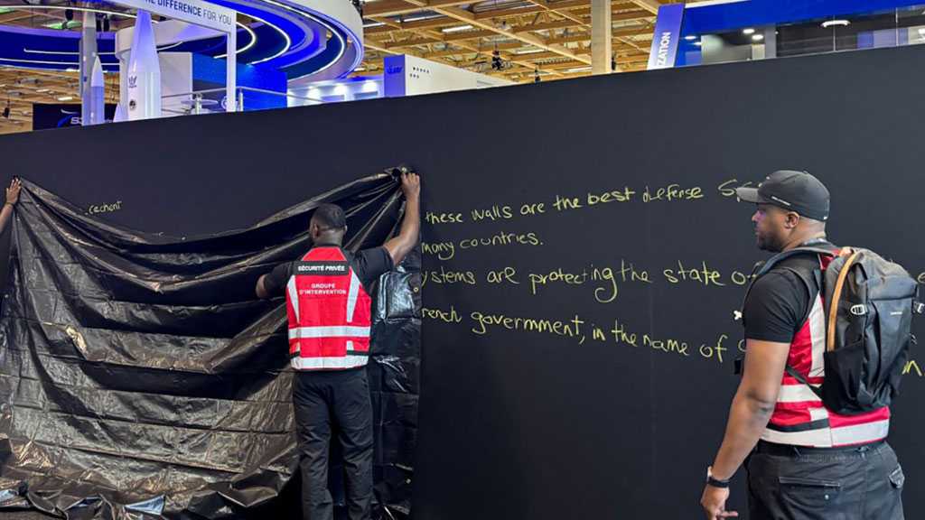 “Israeli” War Exhibits Covered at Paris Air Show, Entity Cries “Anti-Semitism”