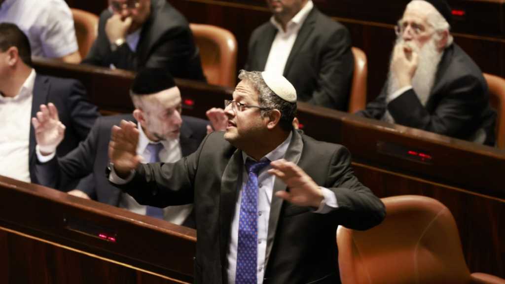 “Israeli” Officials Clash Over Captives’ Fate