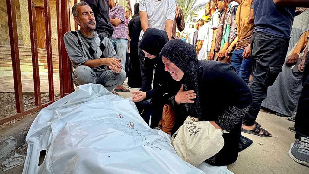 ’Israeli’ Forces Shoot Dead at Least 7 Starving Palestinians at Aid Site in Central Gaza