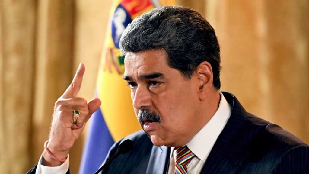 Maduro Warns of Armed Struggle as Venezuelan Jets Challenge US Ship
