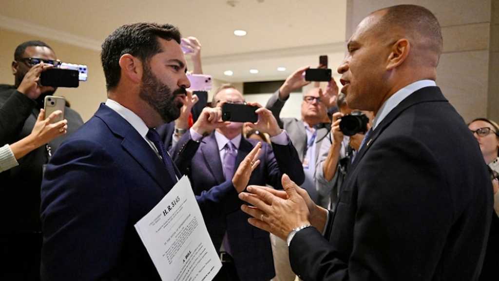 Shutdown Hits Day 9 Amid Deepening Washington Distrust