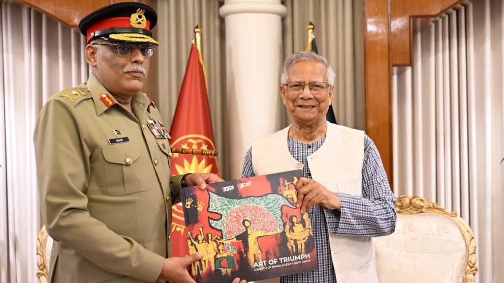 Pakistan, Bangladesh Move to Deepen Trade and Defense Relations