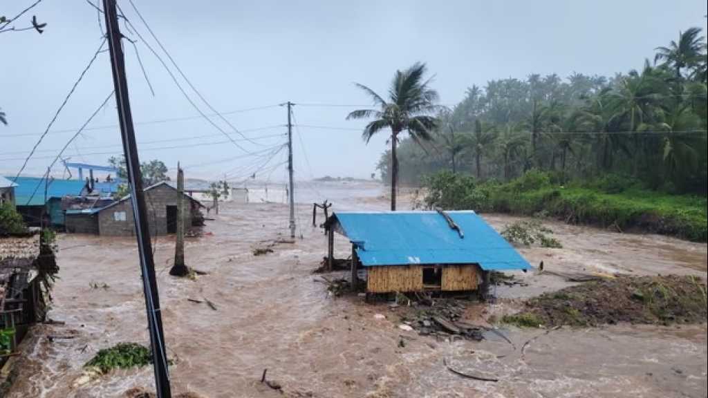 Philippines: Super Typhoon Fung-Wong Kills 2, Displaces Over 1 Million