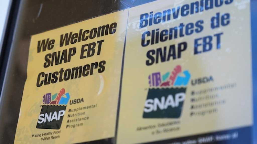 US Supreme Court Extends Pause on Food Stamp Funding