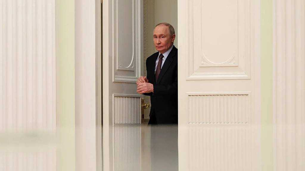  Putin: EU Burying Its Own Economy 
