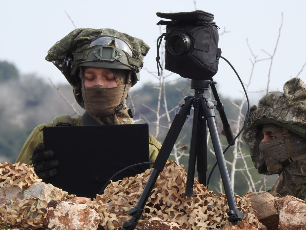 The Enemy Threatening from behind the Wall for 20 Days… Remains behind It! [PHOTOS]