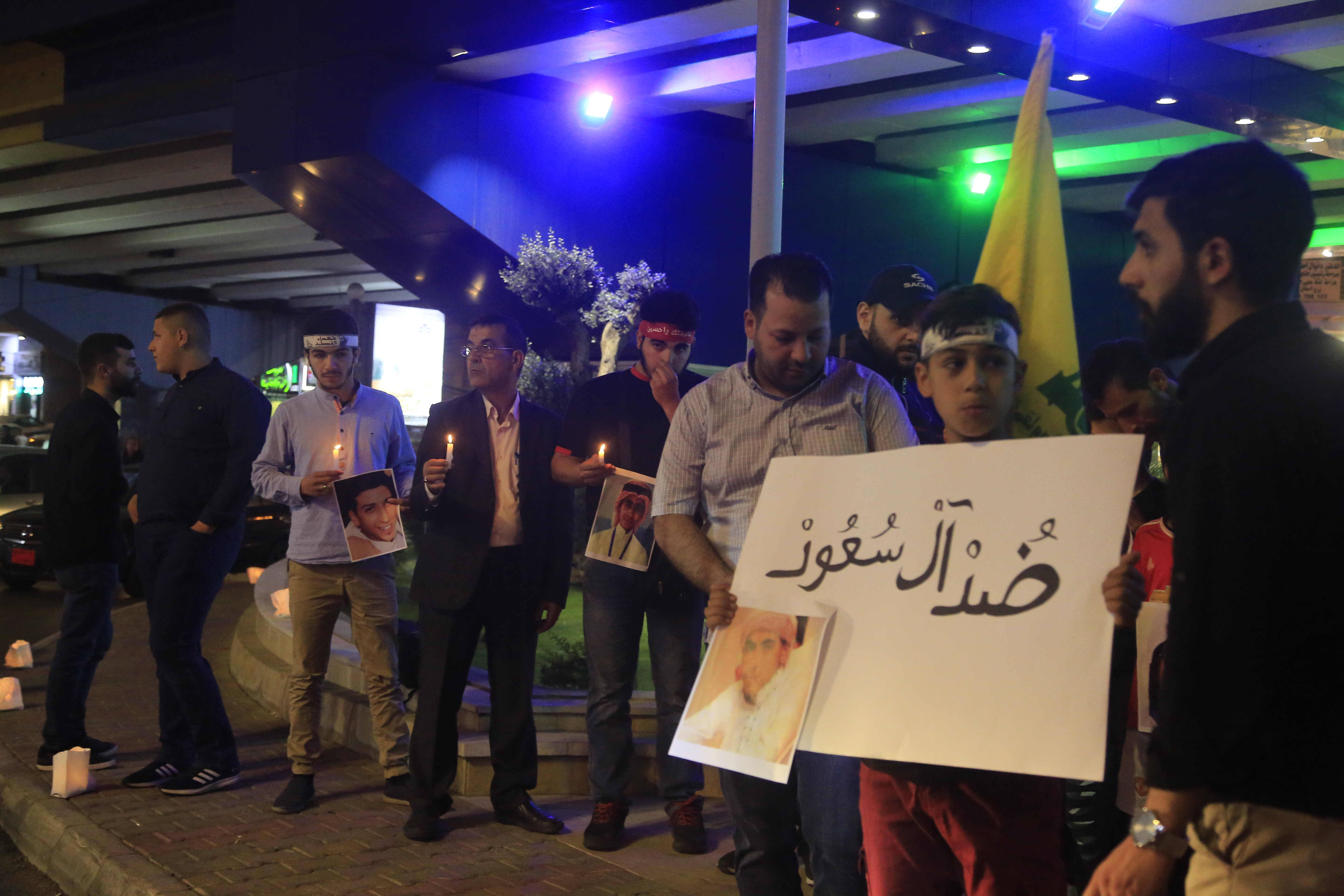 Against Al Saud’s Crime, Dahieh Shows Solidarity with Families of Qatif Martyrs