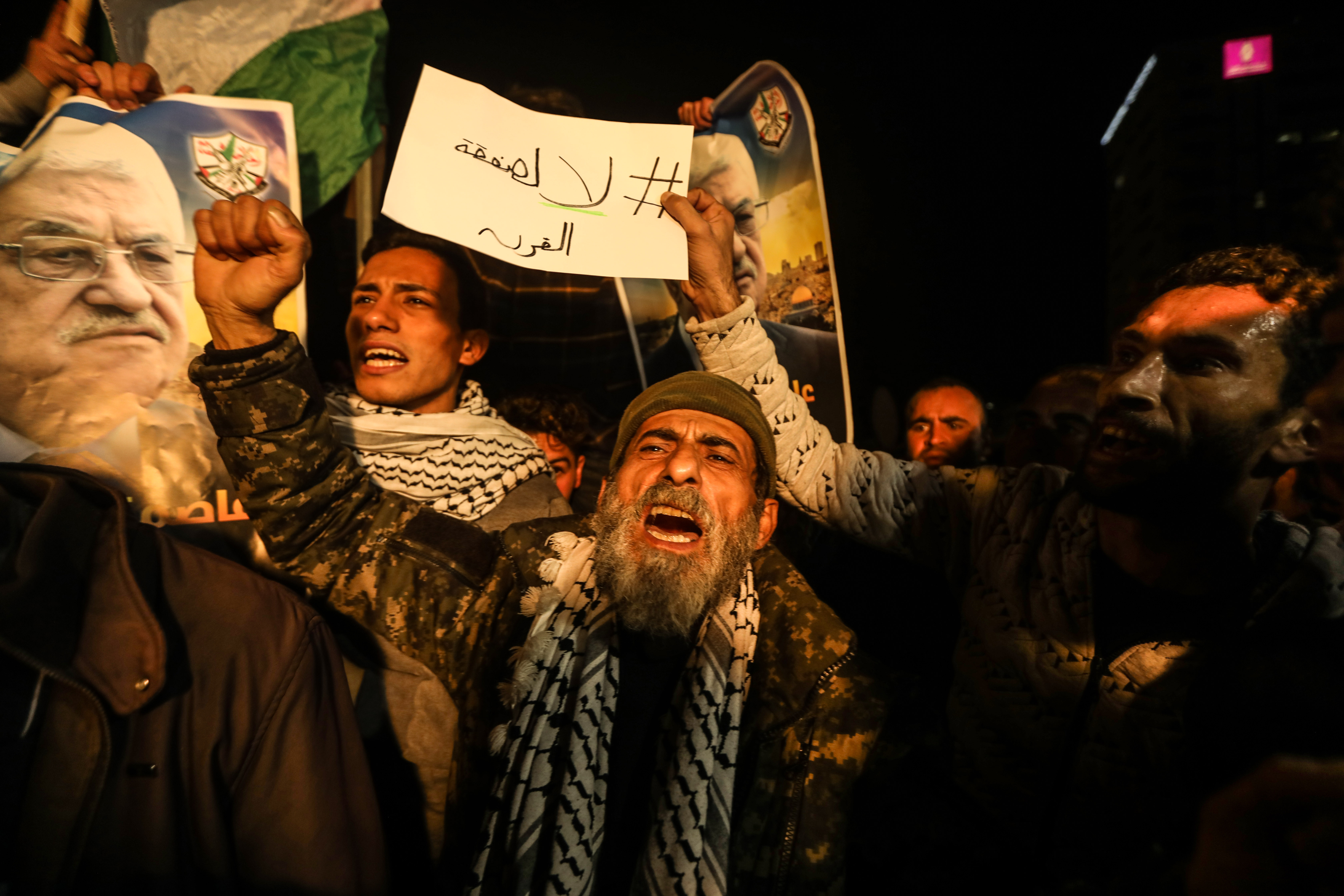 Against the ’Deal of the Century’: Gazans Stage Rallies, Burn ’Israeli’ Flag
