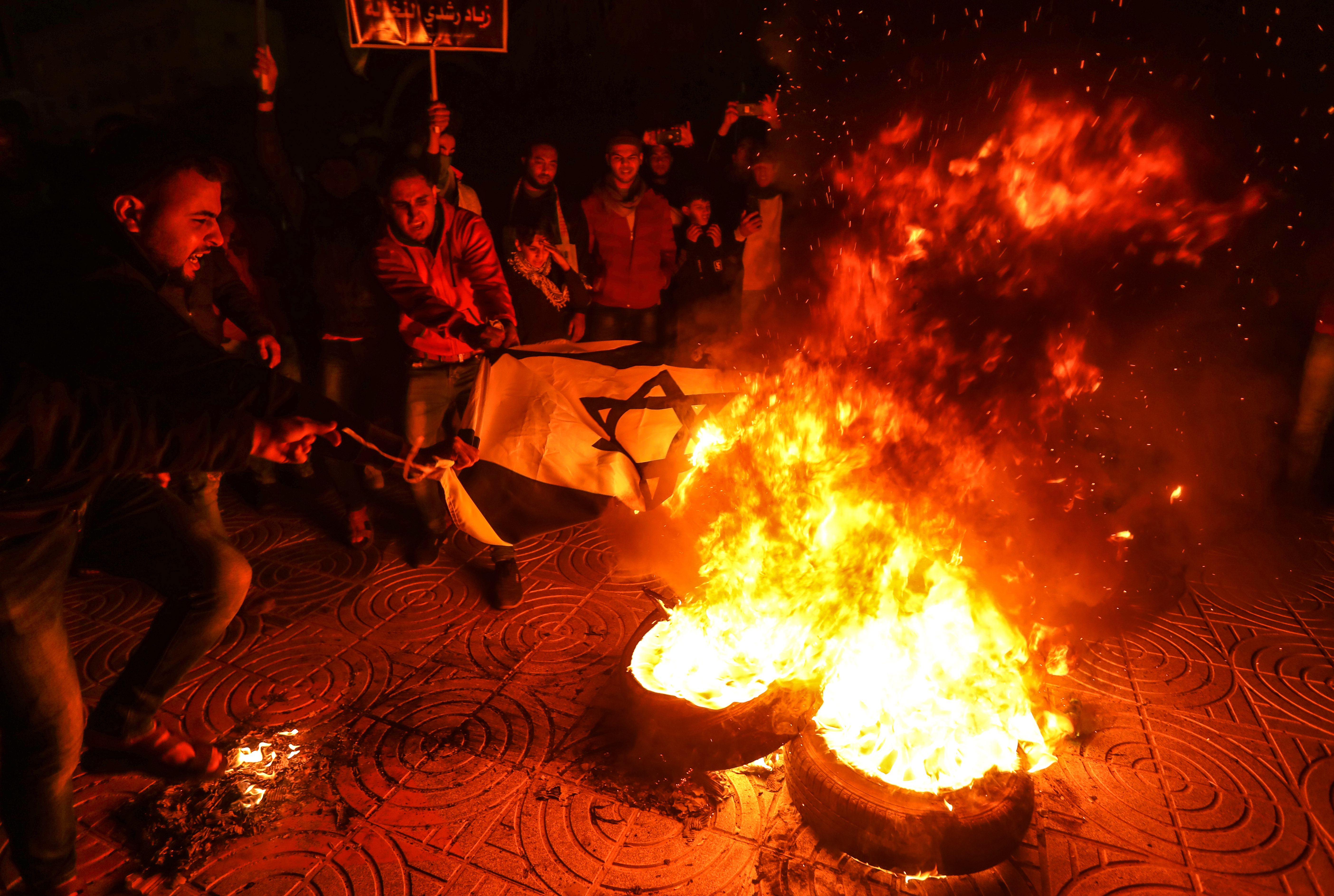 Against the ’Deal of the Century’: Gazans Stage Rallies, Burn ’Israeli’ Flag
