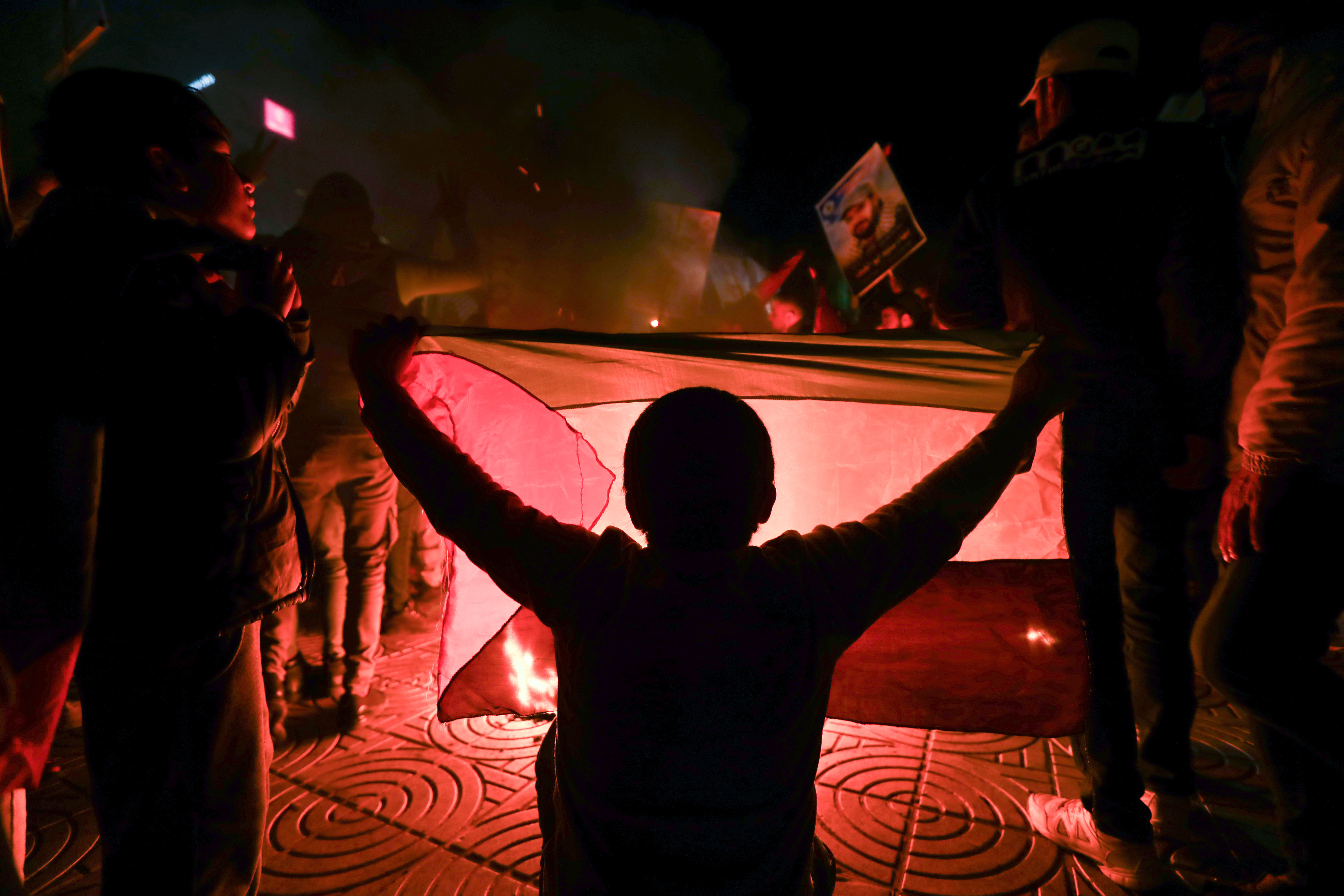 Against the ’Deal of the Century’: Gazans Stage Rallies, Burn ’Israeli’ Flag