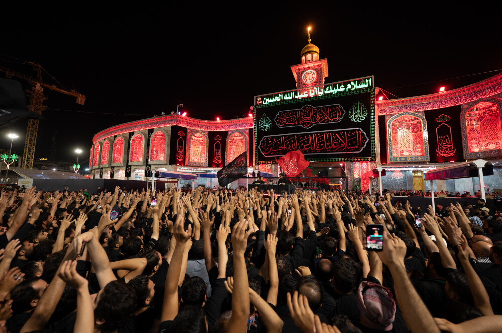 Millions Trek to Observe Imam Hussein [AS]’s Arbaeen in Iraq’s Holy City of Karbala [Photos]