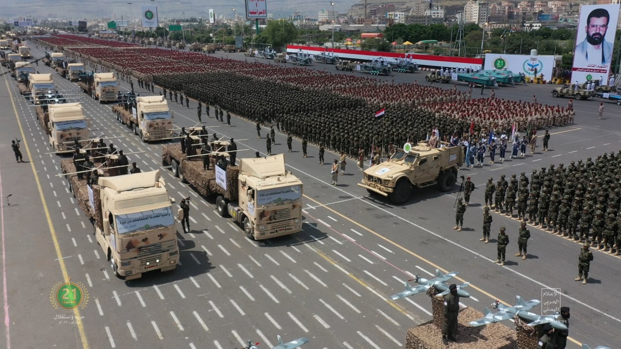 Yemeni Army Unveils Strategic Weapons of Deterrence in a Prominent Military Parade in the Capital Sanaa [Photos]