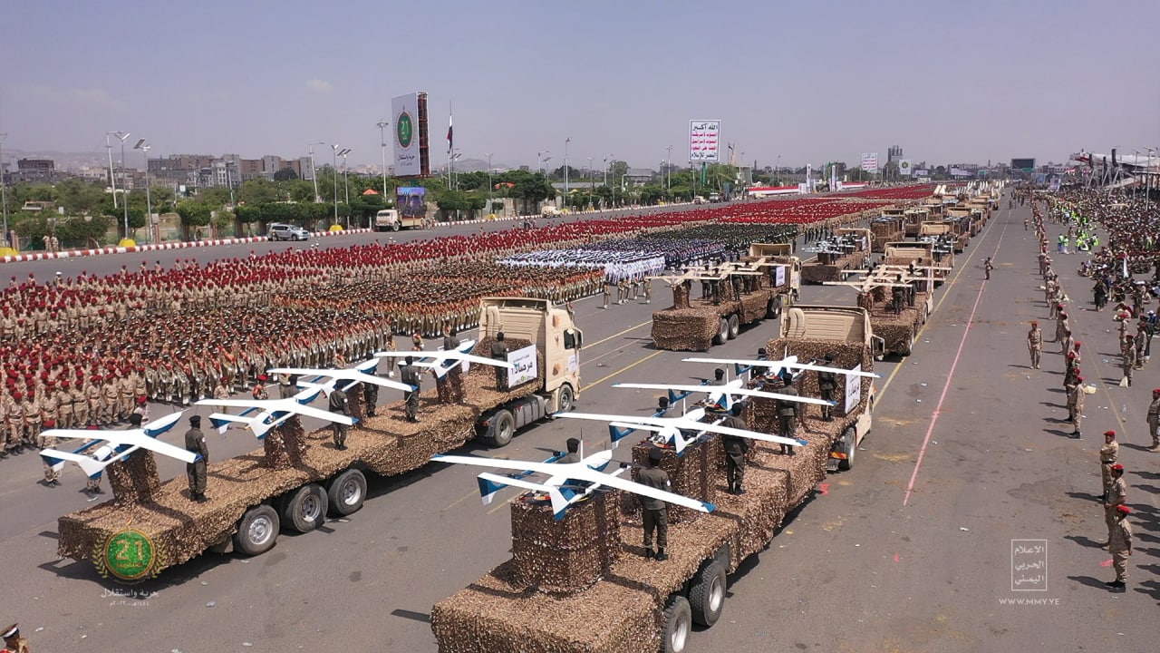 Yemeni Army Unveils Strategic Weapons of Deterrence in a Prominent Military Parade in the Capital Sanaa [Photos]