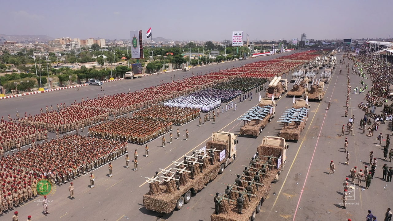 Yemeni Army Unveils Strategic Weapons of Deterrence in a Prominent Military Parade in the Capital Sanaa [Photos]