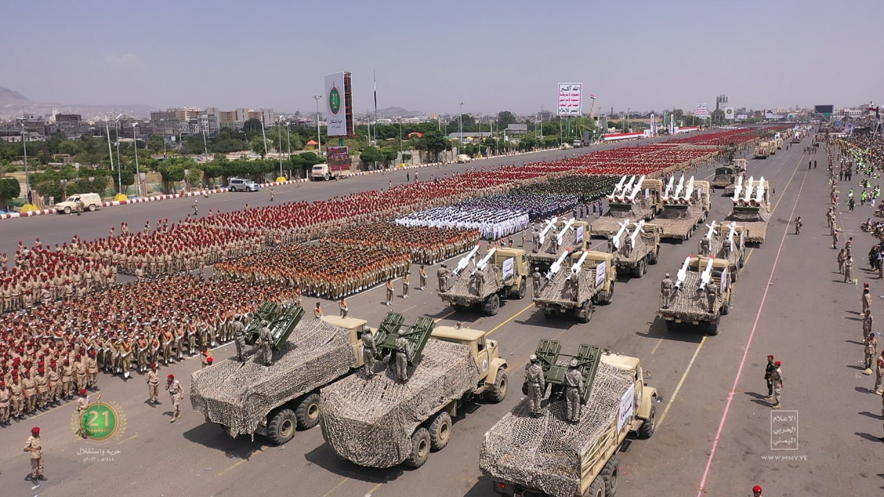 Yemeni Army Unveils Strategic Weapons of Deterrence in a Prominent Military Parade in the Capital Sanaa [Photos]