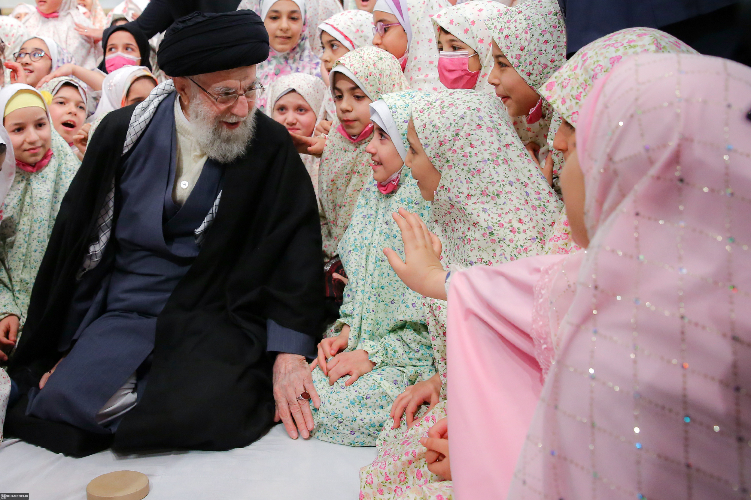 Imam Khamenei To Young Girls: Study for Iran’s Progress, Try to Be One of The Outstanding Women [Photos]