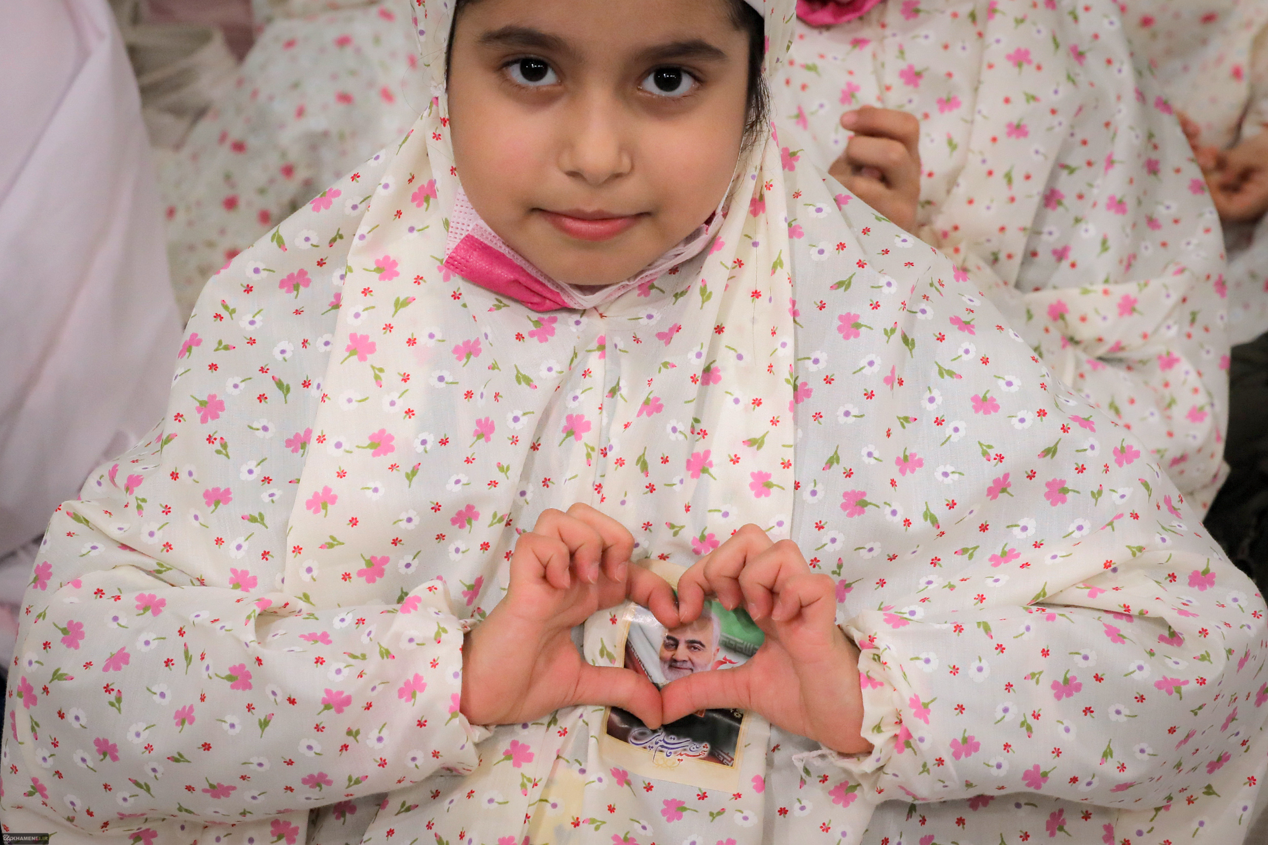 Imam Khamenei To Young Girls: Study for Iran’s Progress, Try to Be One of The Outstanding Women [Photos]