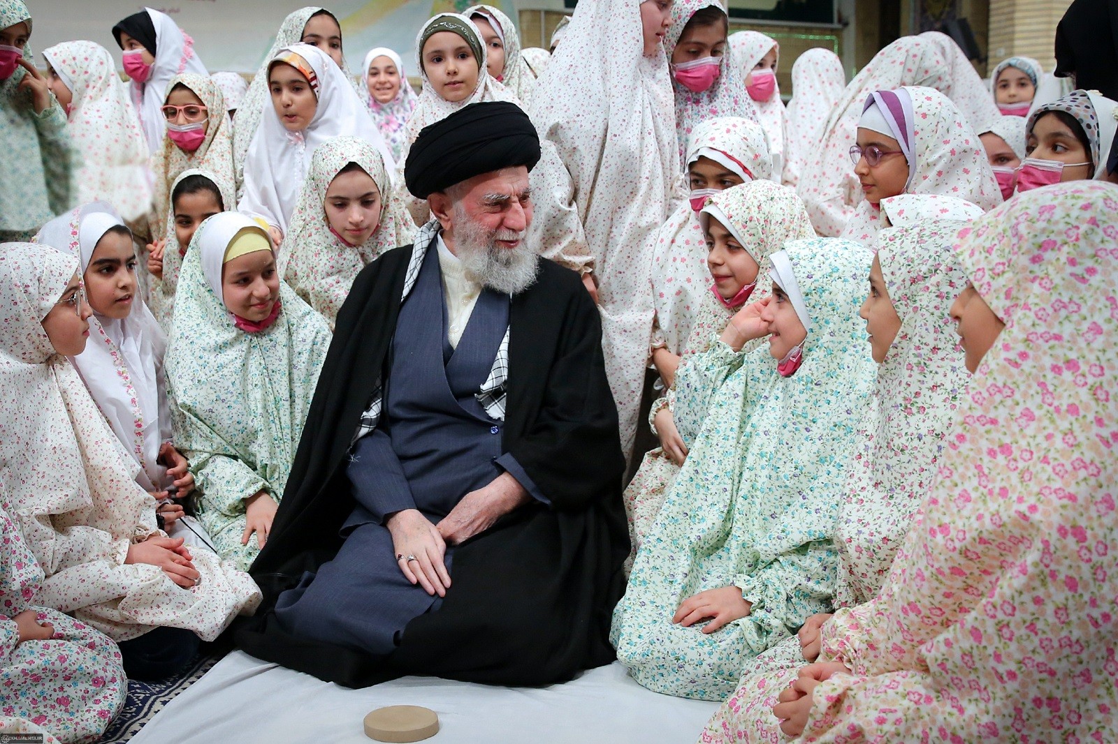 Imam Khamenei To Young Girls: Study for Iran’s Progress, Try to Be One of The Outstanding Women [Photos]