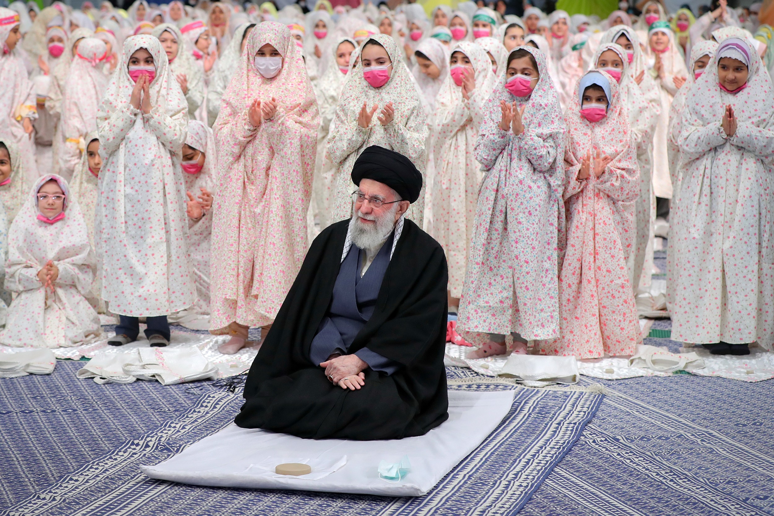 Imam Khamenei To Young Girls: Study for Iran’s Progress, Try to Be One of The Outstanding Women [Photos]