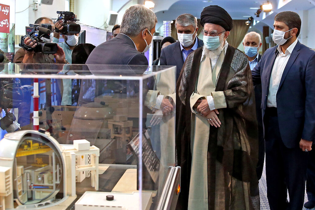 Imam Khamenei Visits Exhibition of Achievements in Iran’s Nuclear Industry