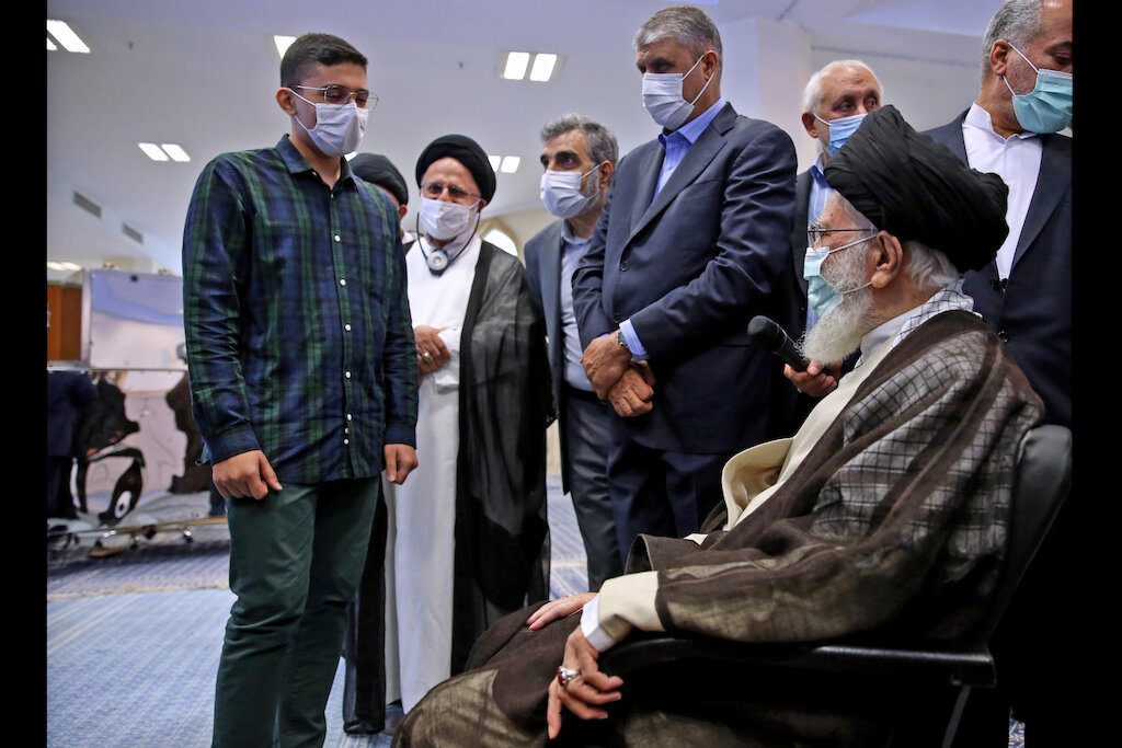 Imam Khamenei Visits Exhibition of Achievements in Iran’s Nuclear Industry