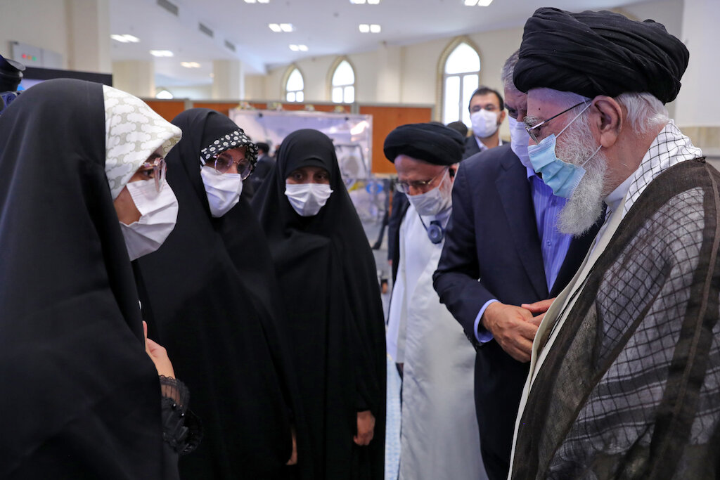 Imam Khamenei Visits Exhibition of Achievements in Iran’s Nuclear Industry