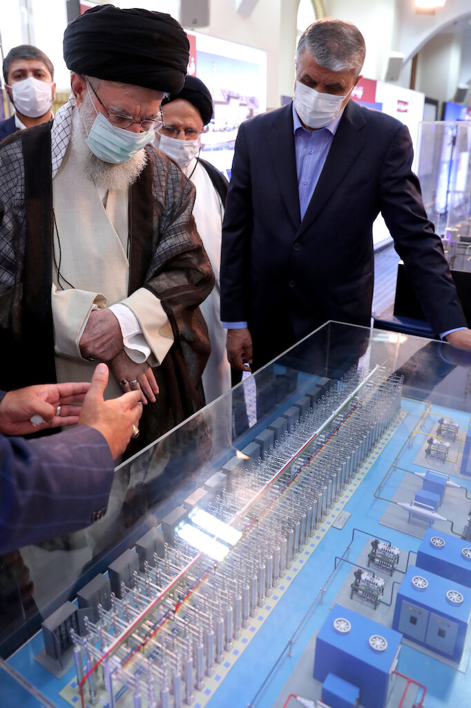 Imam Khamenei Visits Exhibition of Achievements in Iran’s Nuclear Industry