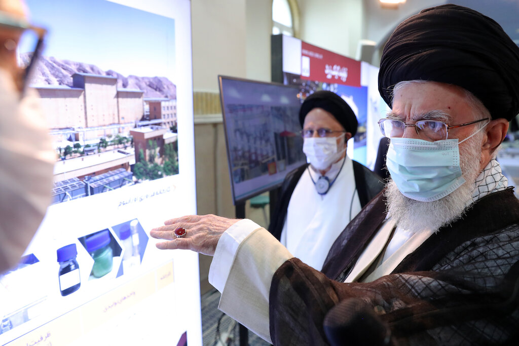 Imam Khamenei Visits Exhibition of Achievements in Iran’s Nuclear Industry